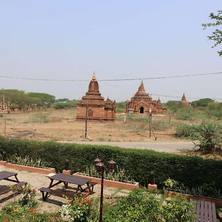 Temple View Hotel Bagan Esterno foto