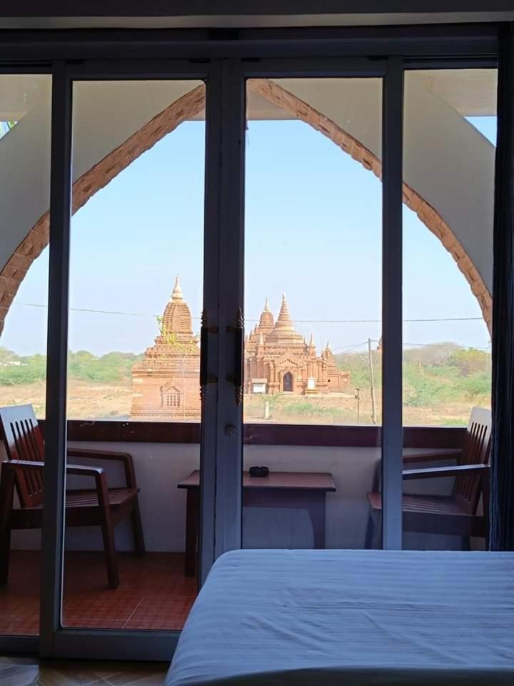 Temple View Hotel Bagan Esterno foto